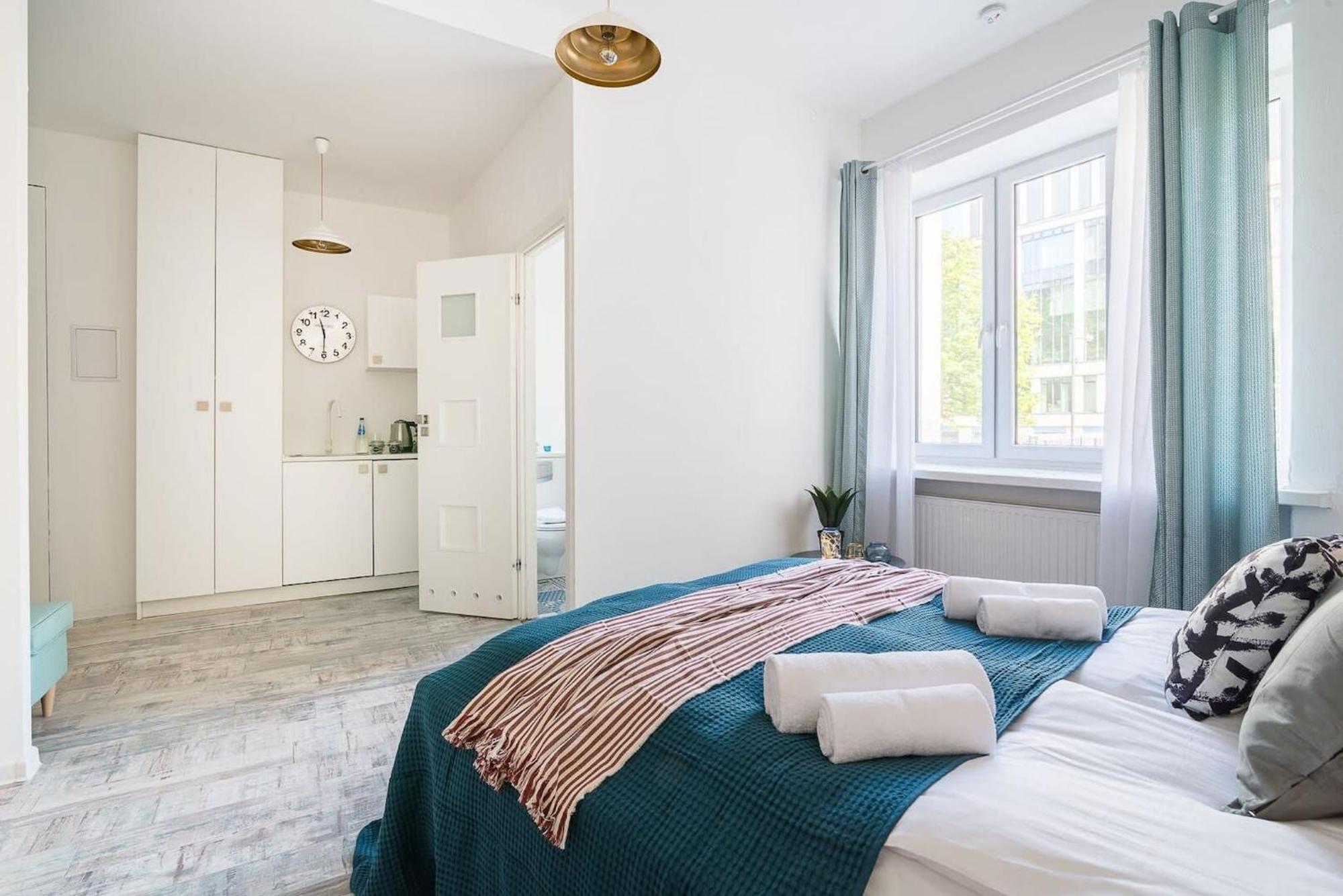 Kopernika 4 - Studio Apartment By Noclegi Renters Varşova Dış mekan fotoğraf